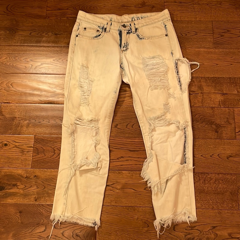 Carmar, light wash, loose fitting jeans